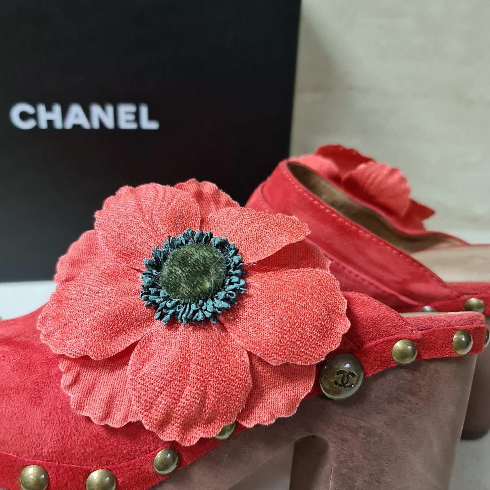 Chanel Red Linen 10P Runway  Flower Clog 2