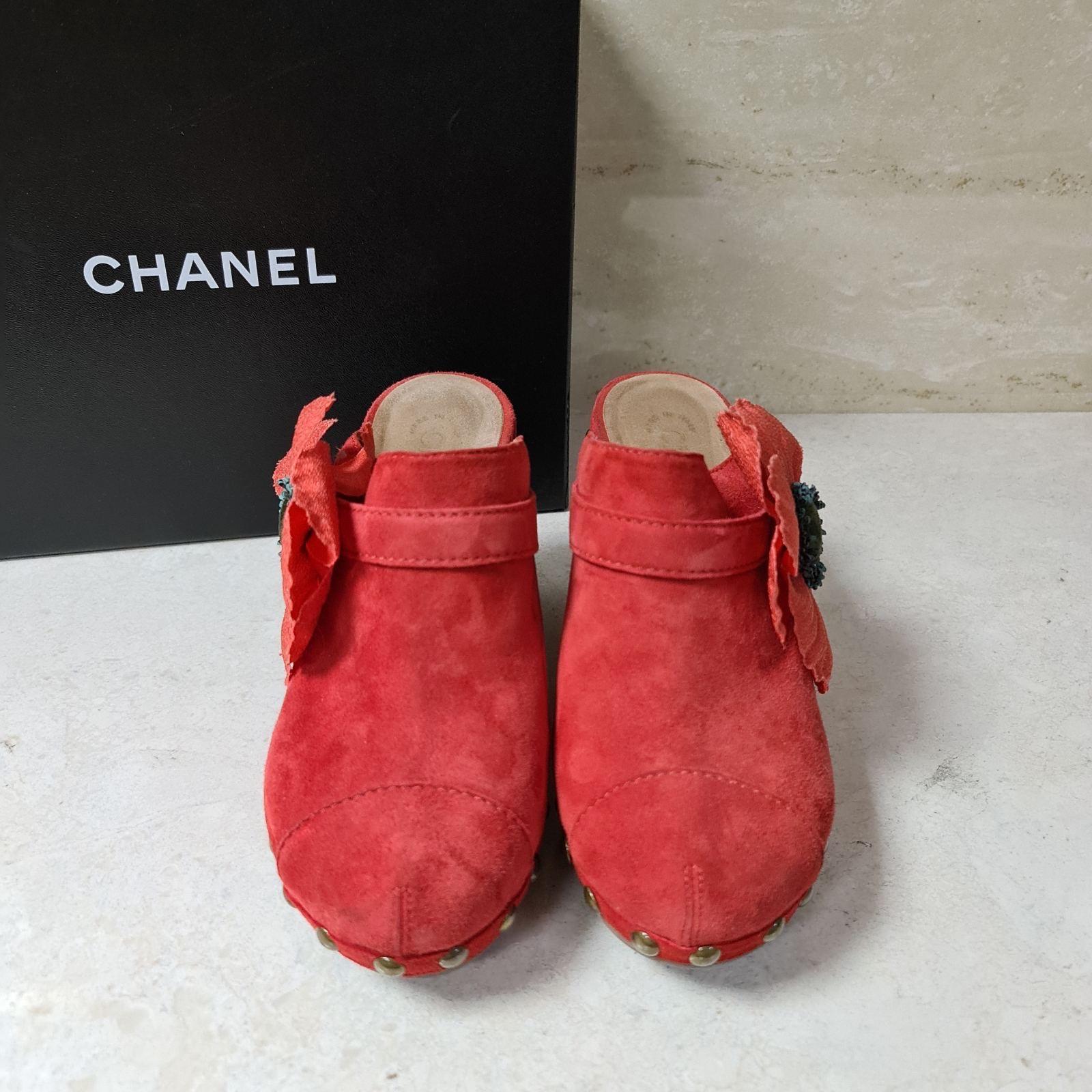 Chanel Red Linen 10P Runway  Flower Clog 3