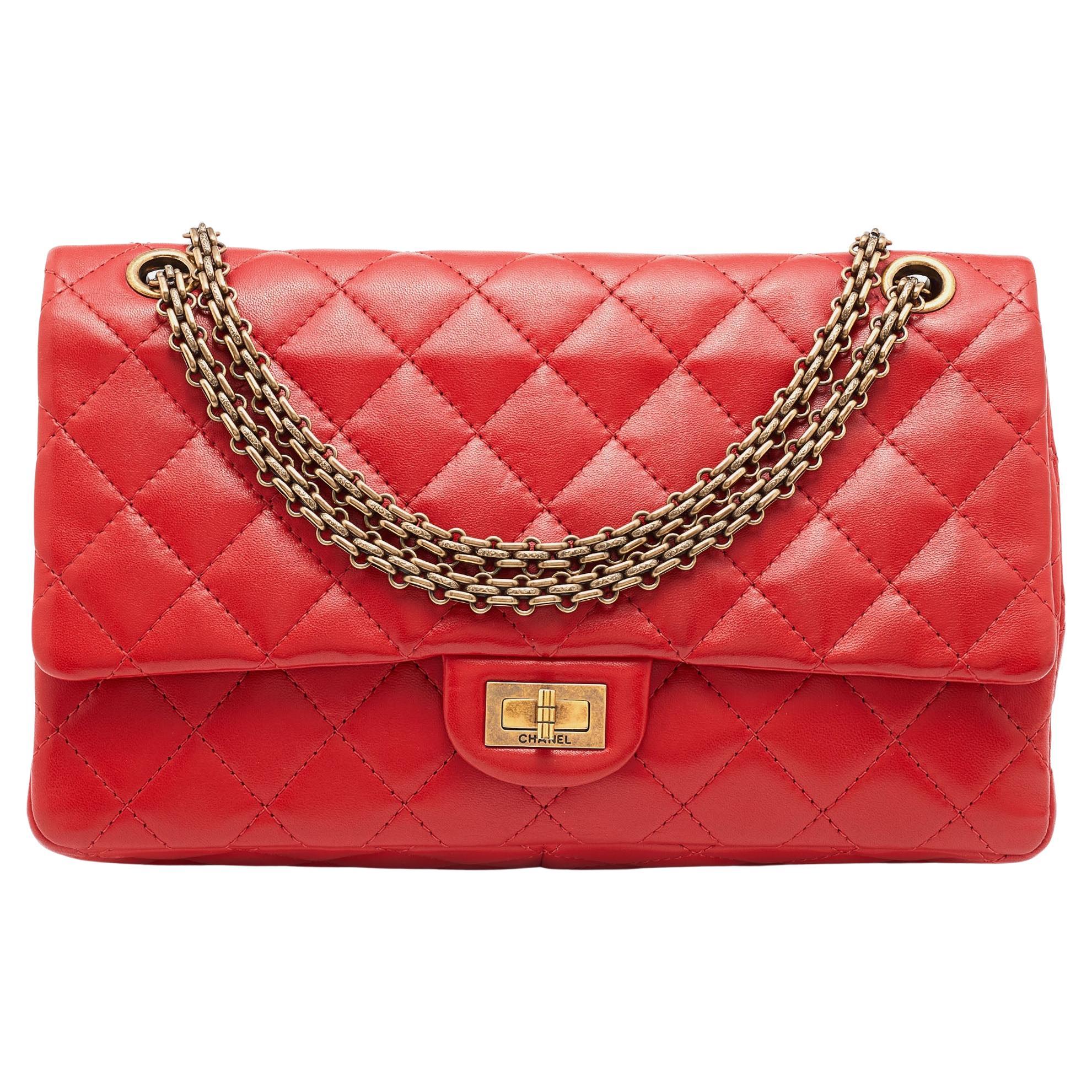 Bestået revidere forfatter Chanel Red Lipstick Quilted Leather Reissue 2.55 Classic 226 Flap Bag For  Sale at 1stDibs