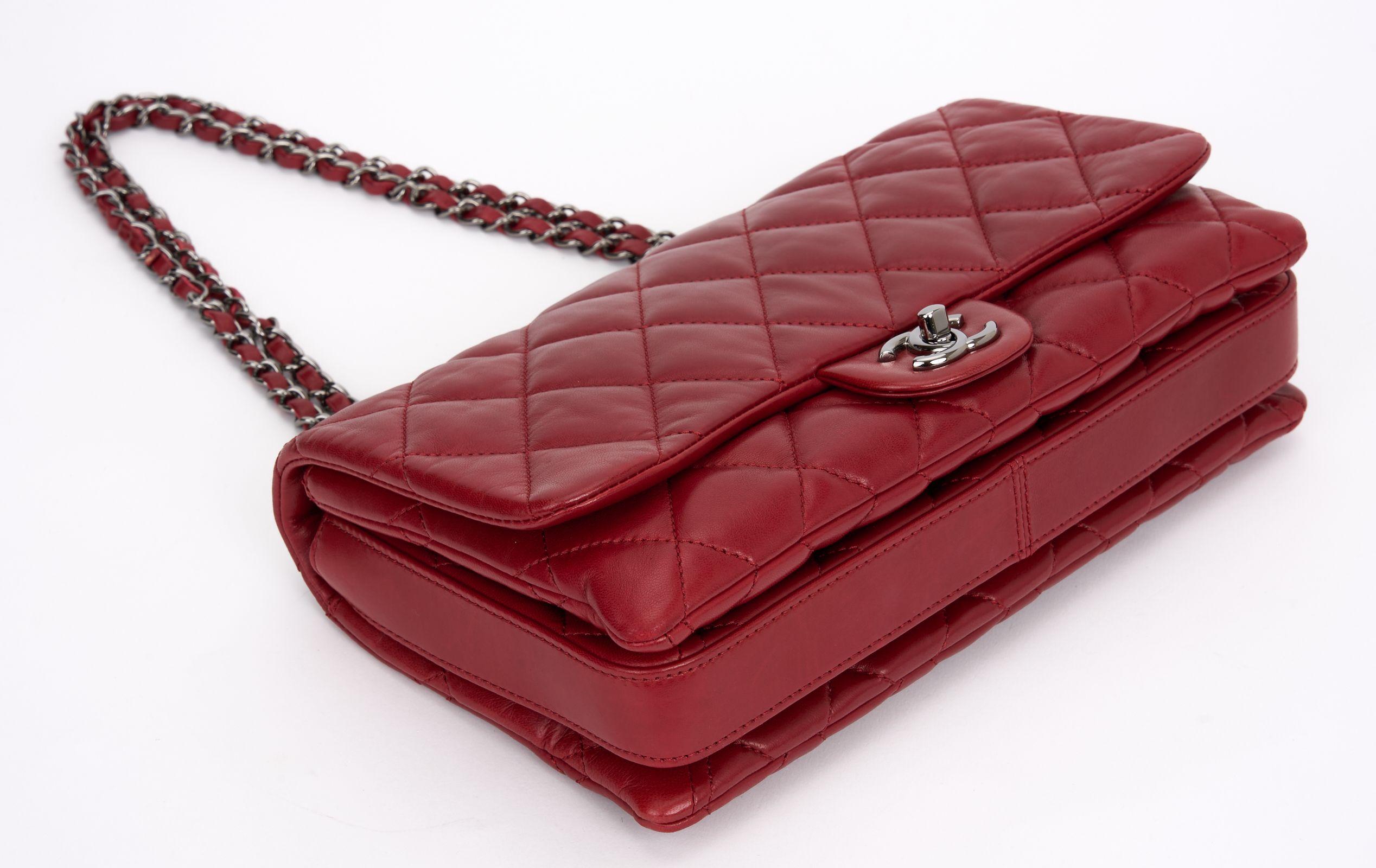 Women's Chanel Red Maxi Accordion Flap Bag For Sale
