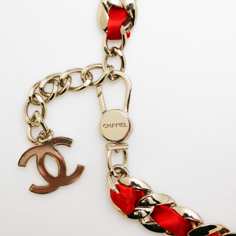 Chanel Red Metal and Satin Belt Chain In Good Condition In Paris, FR