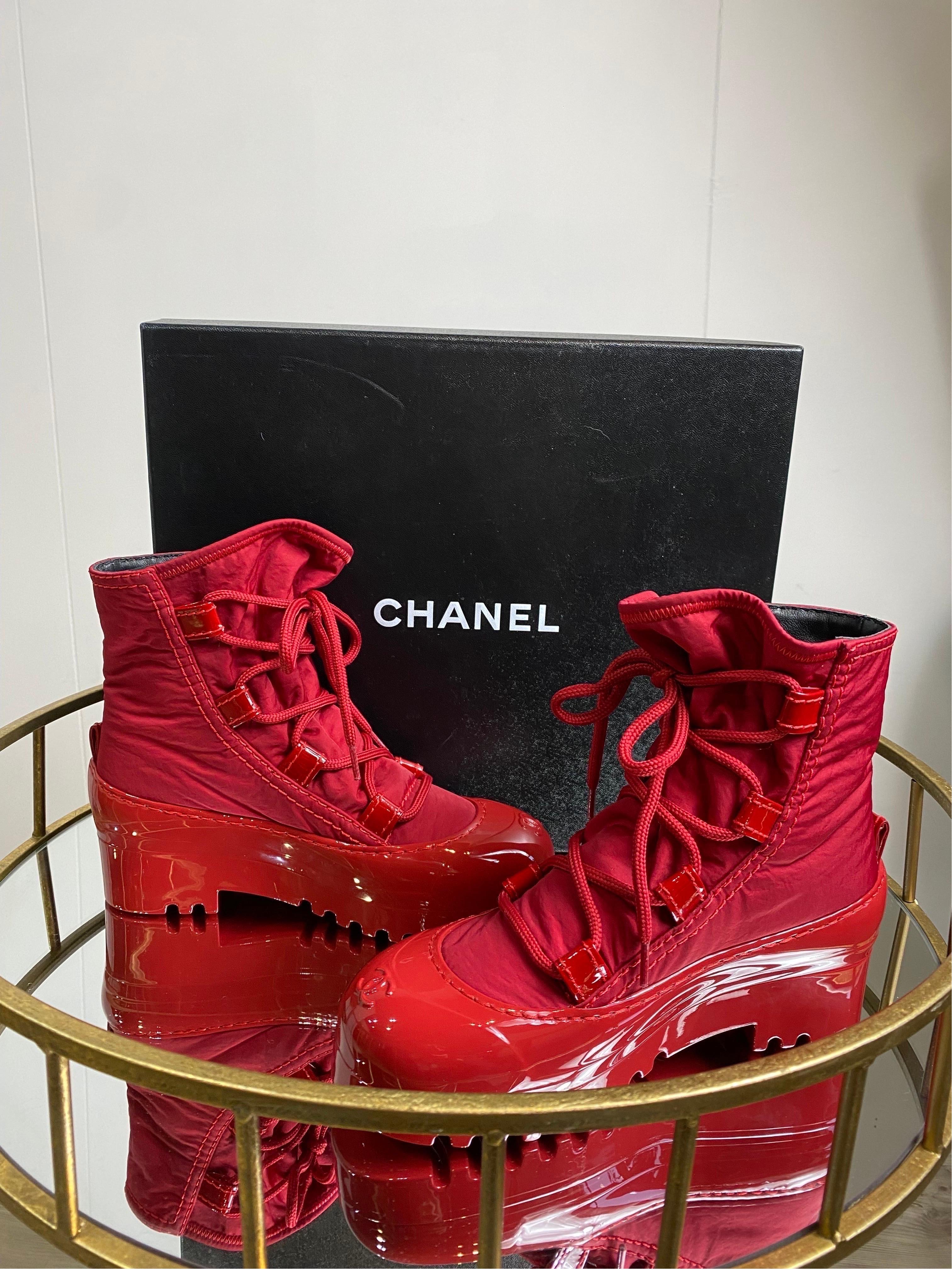 Chanel red nylon and patent leather sportive ankle boots.
 For Sale 7