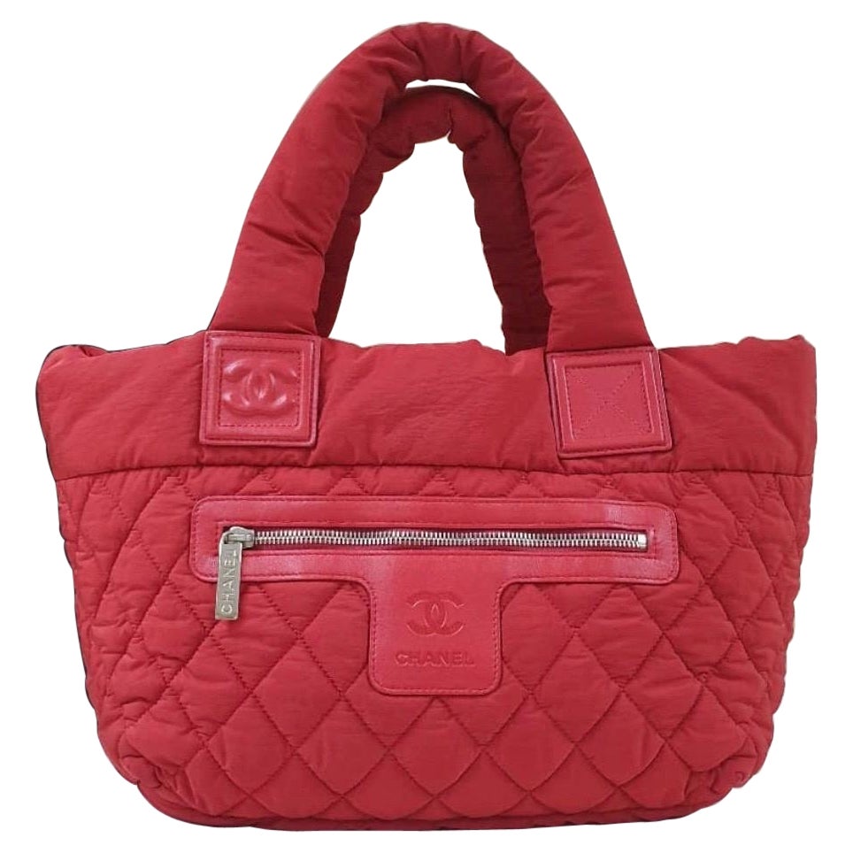 Bolso Coco Chanel de nailon rojo