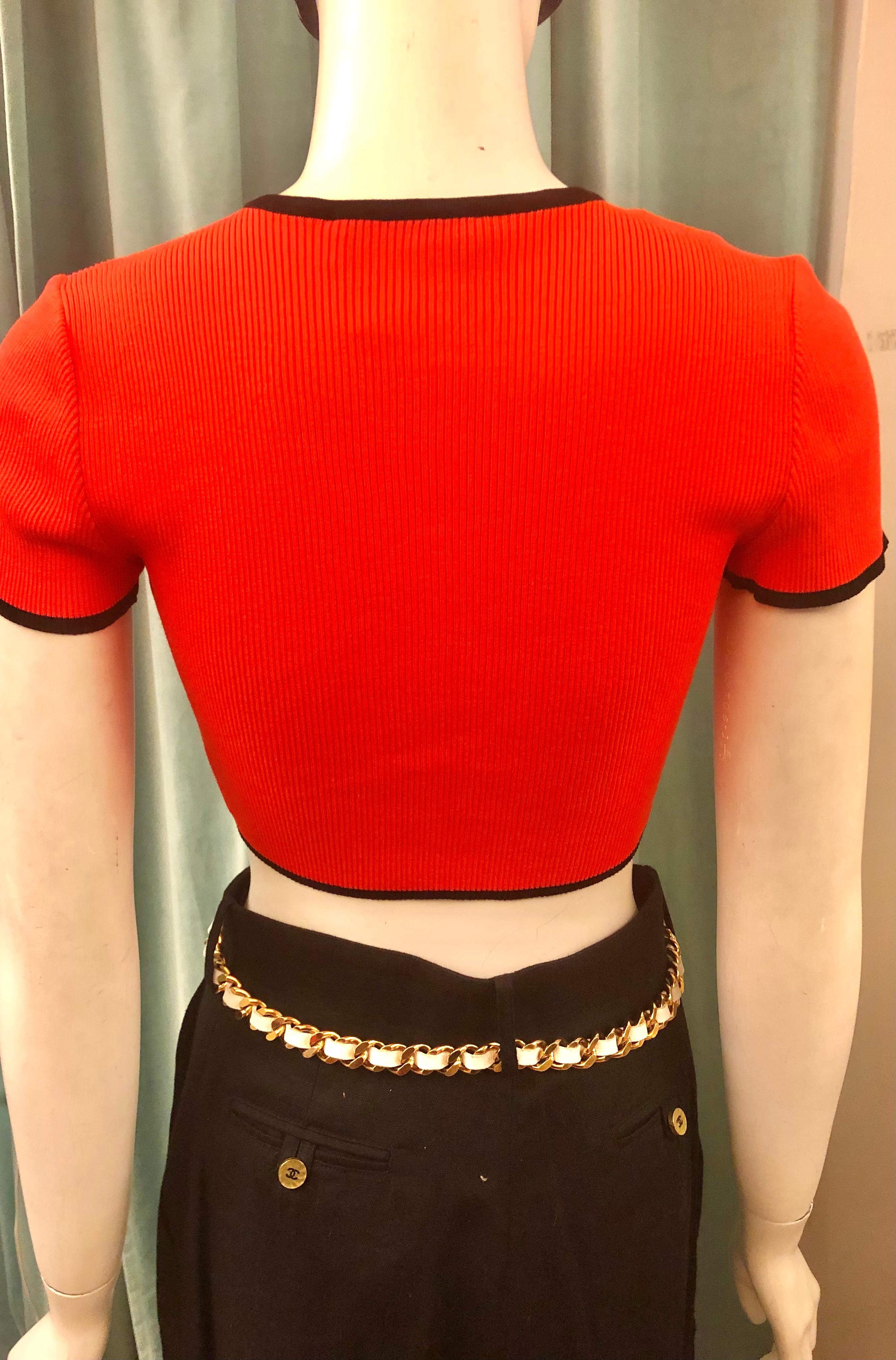 Chaqueta de punto roja/naranja de Chanel en Excelente estado para la venta en Sheung Wan, HK