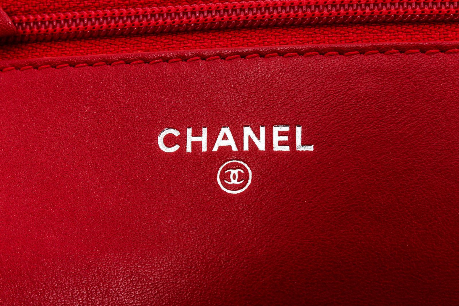 Chanel Red Patent Leather Camellia WOC Wallet On Chain Bag In Fair Condition In Irvine, CA