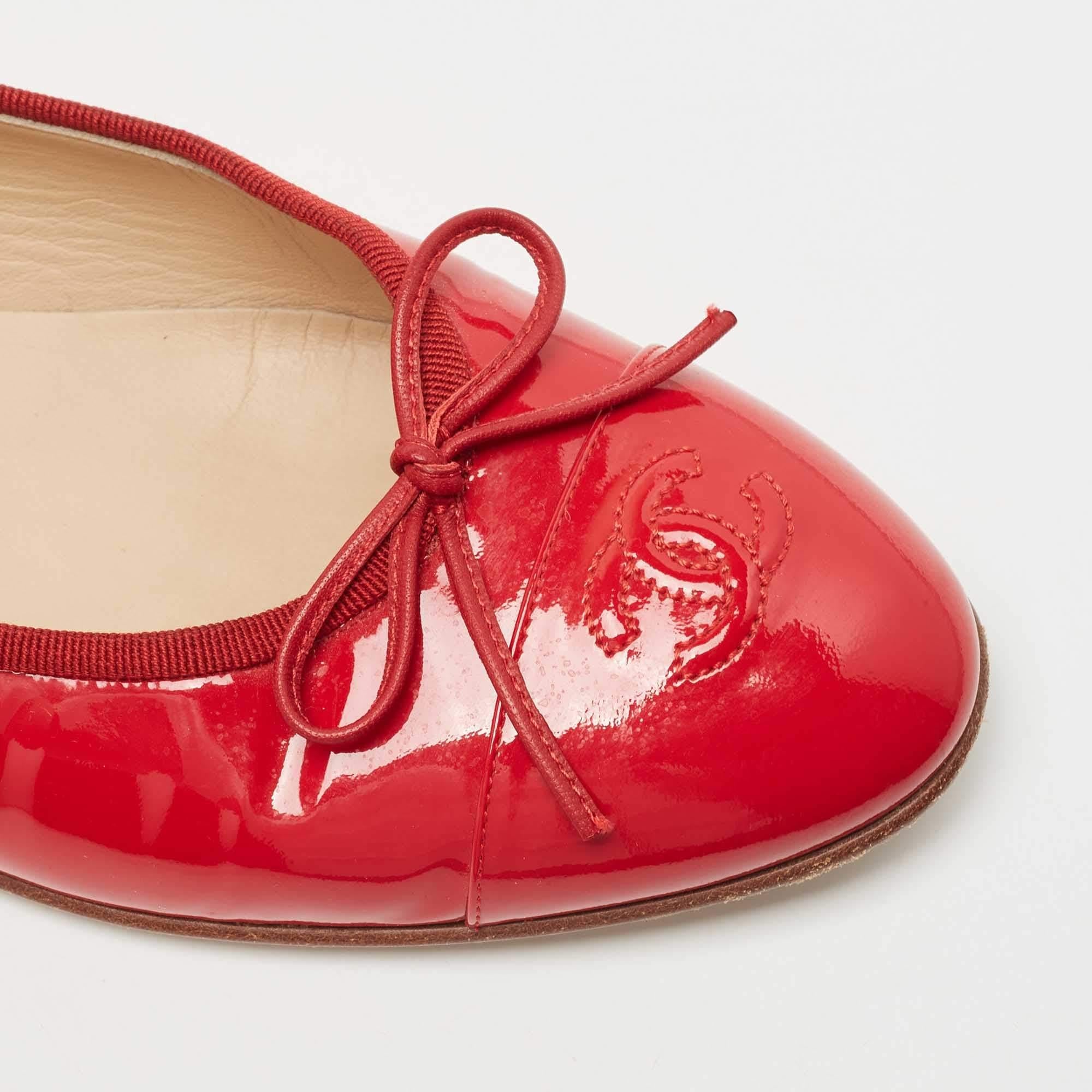 Women's Chanel Red Patent Leather CC Bow Ballet Flats Size 40.5