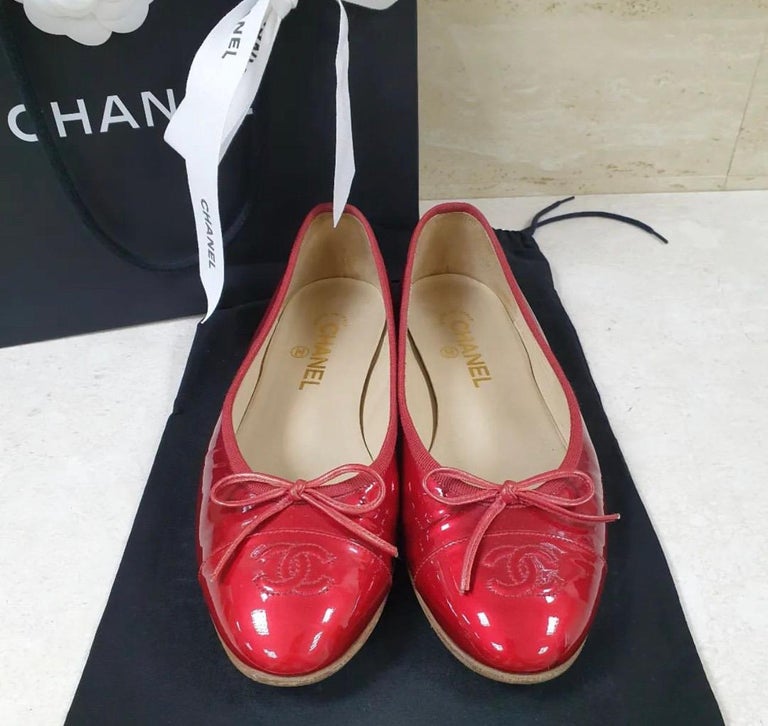 CHANEL Red Patent Leather CC Logo Ballet Flats at 1stDibs