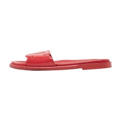 Chanel Red Patent Leather CC Slides Size 39.5 Chanel Red Patent Leather CC Slides Size 39.5
