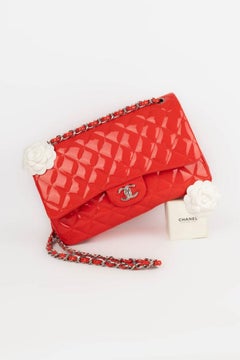 Sac Timeless en cuir verni rouge de Chanel, 2014