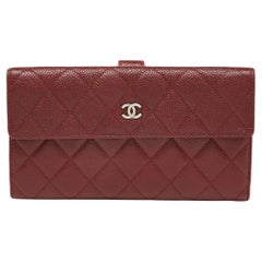 Chanel Rote gesteppte Kaviarleder CC Brieftasche mit Klappe Continental Wallet