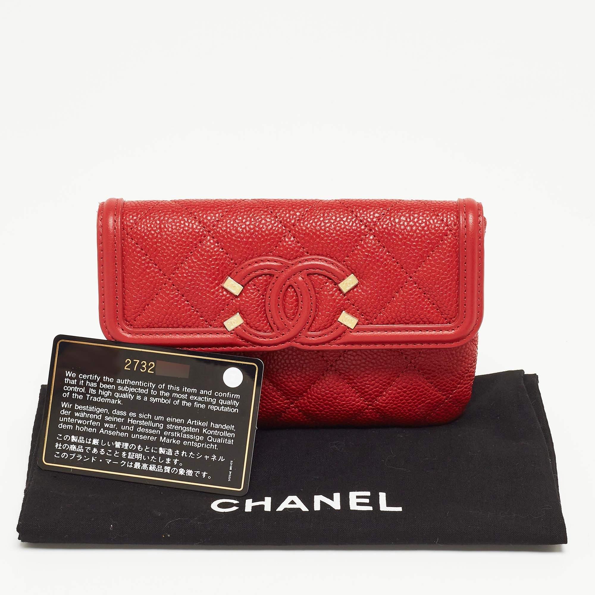 Chanel Red Quilted Caviar Leather Filigree Wallet For Sale 8