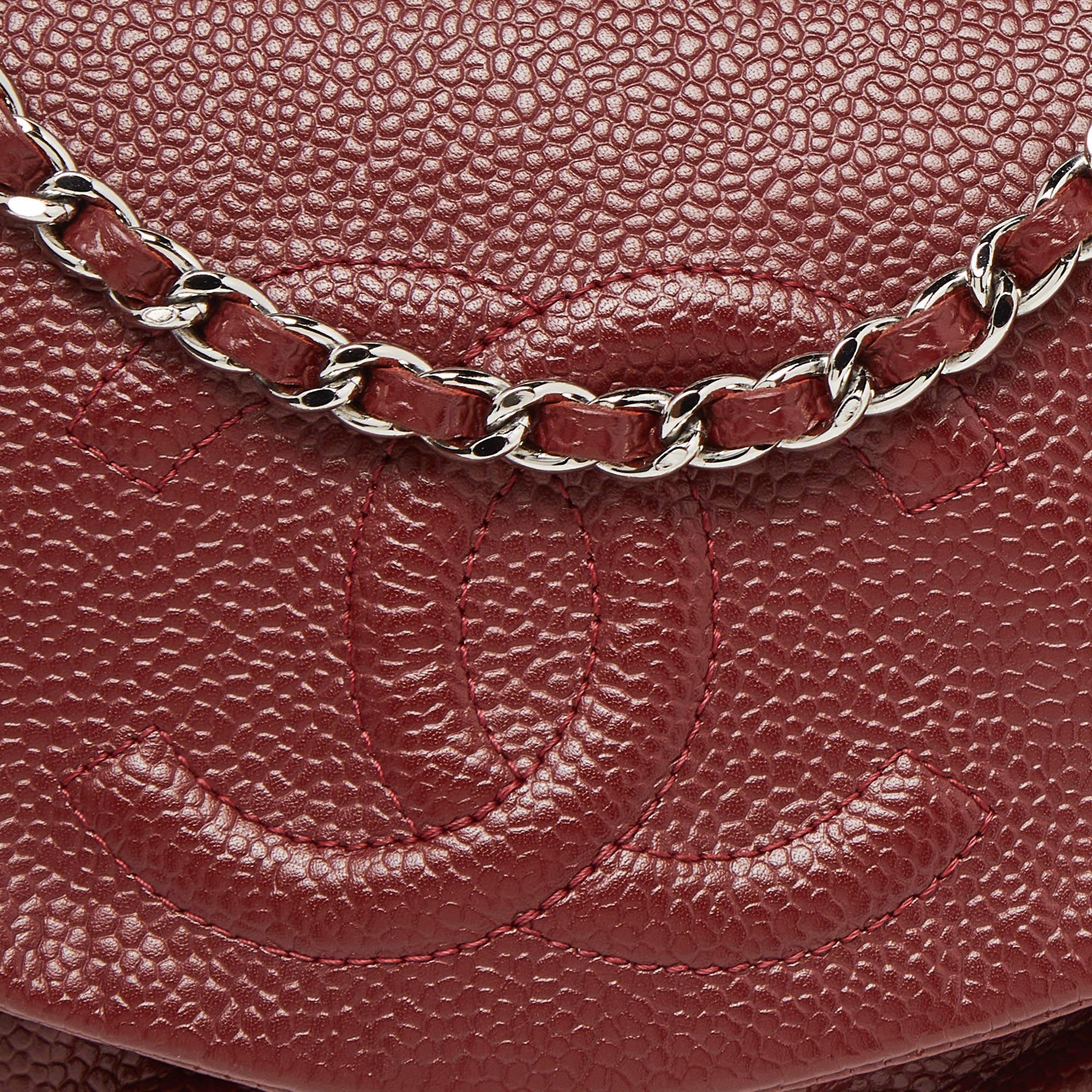 Chanel Red Quilted Caviar Leather Half Moon Wallet On Chain In Good Condition For Sale In Dubai, Al Qouz 2