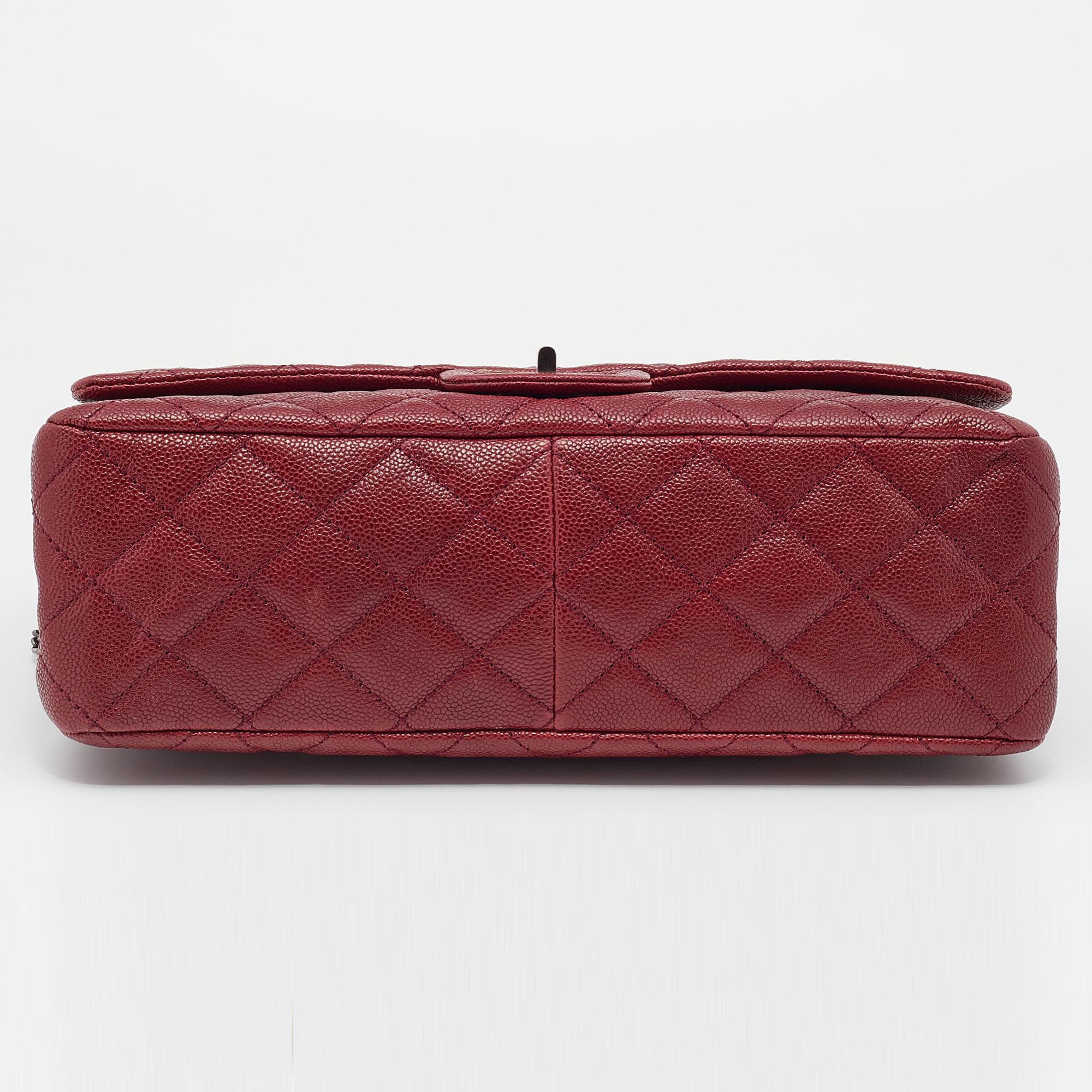 Chanel Red Quilted Caviar Leather Jumbo Reissue 2.55 Classic 227 Double Flap Bag In Good Condition In Dubai, Al Qouz 2