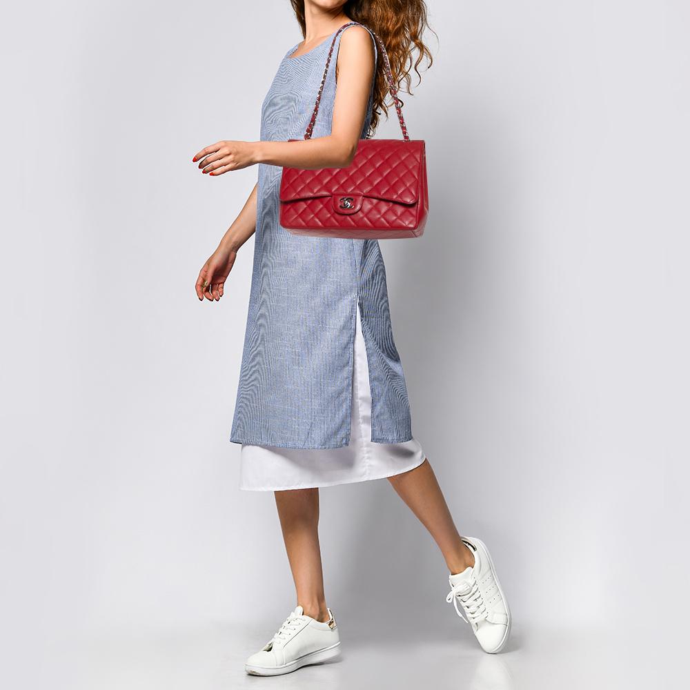 Chanel Red Quilted Caviar Leather Maxi Classic Single Flap Bag In Good Condition In Dubai, Al Qouz 2