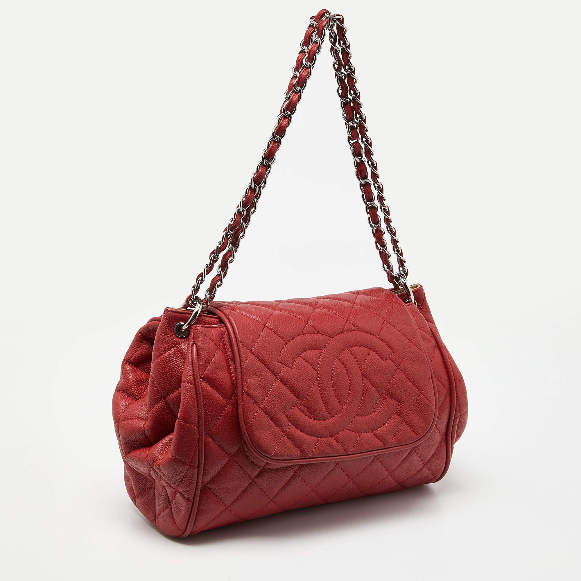 Chanel Red Quilted Caviar Leather Timeless Accordion Flap Bag In Fair Condition For Sale In Dubai, Al Qouz 2