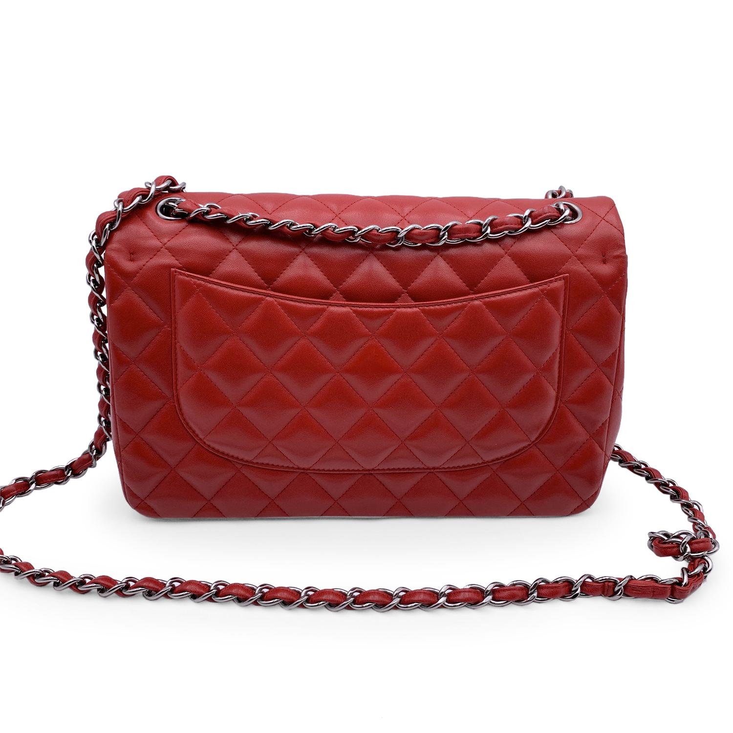 Chanel Red Quilted Jumbo Timeless Classic Shoulder Bag 30 cm For Sale 1
