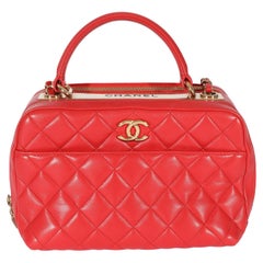 Chanel - Sac de bowling en cuir d'agneau rouge matelassé CC, tendance