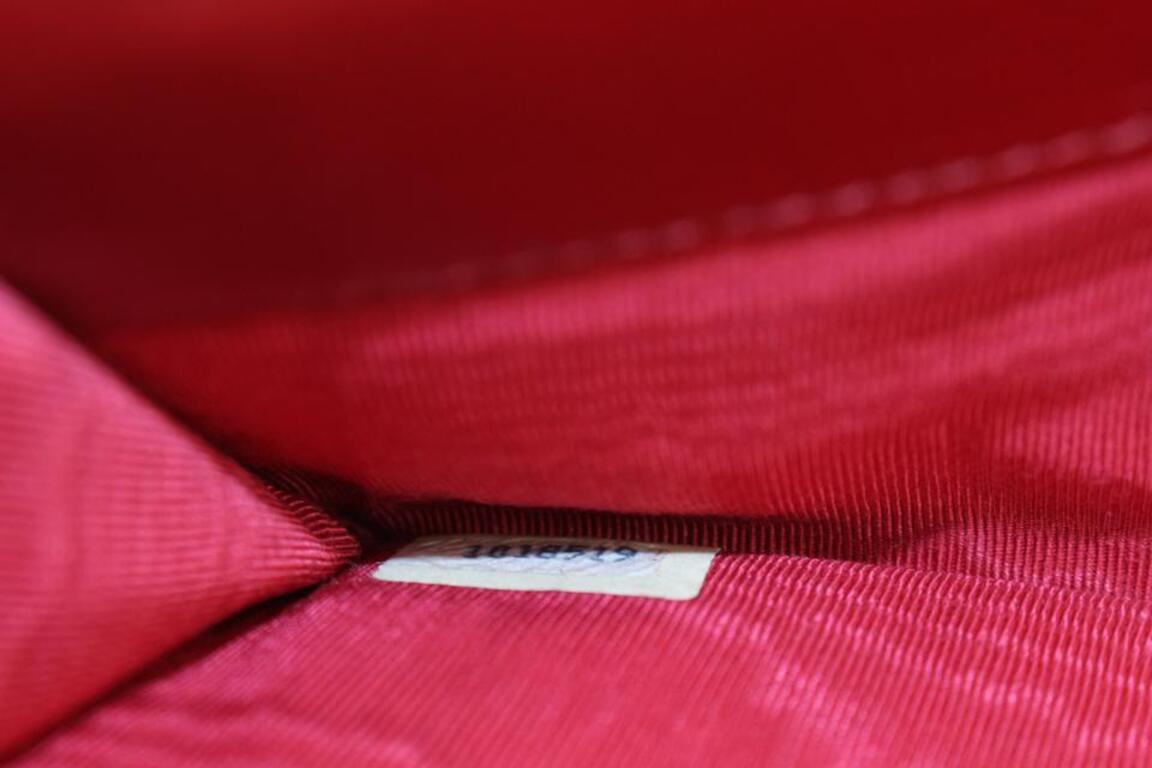  Chanel Rote gesteppte Lammfell-Umschlagtasche Pochette Clutch 189ca83 im Zustand „Gut“ im Angebot in Dix hills, NY