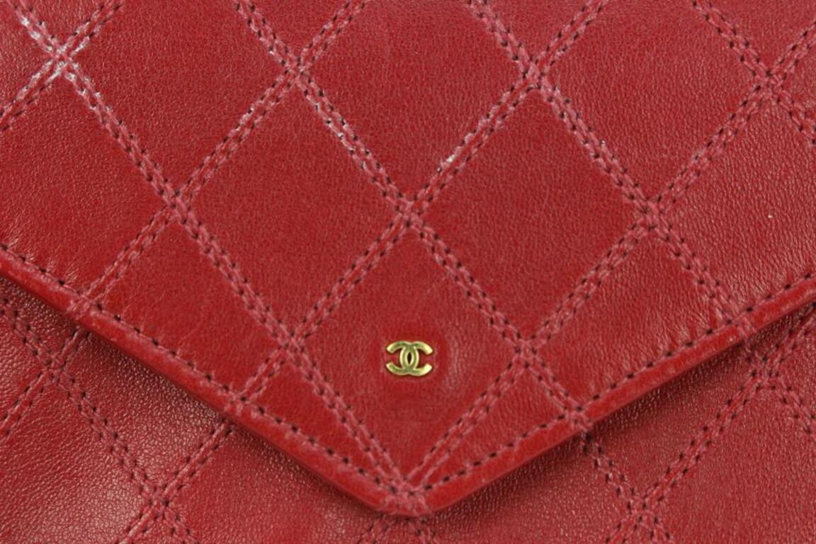 Chanel Red Quilted Lambskin Envelope Pochette Clutch Bag 189ca83 In Good Condition In Dix hills, NY