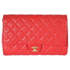 Chanel Rote Clutch aus gestepptem Lammfell mit Jumbo-Kette