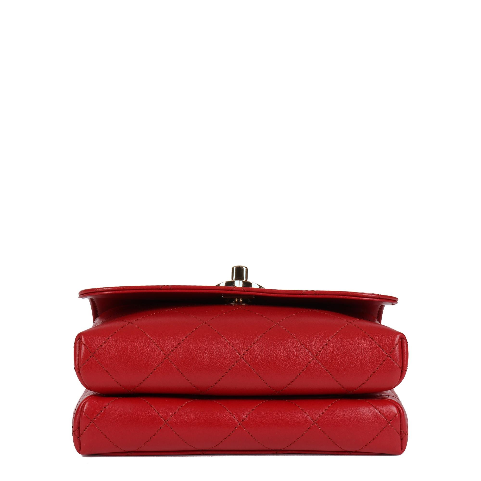 CHANEL Rote Mini Classic Top Handle Flap Bag aus gestepptem Lammfell im Angebot 1