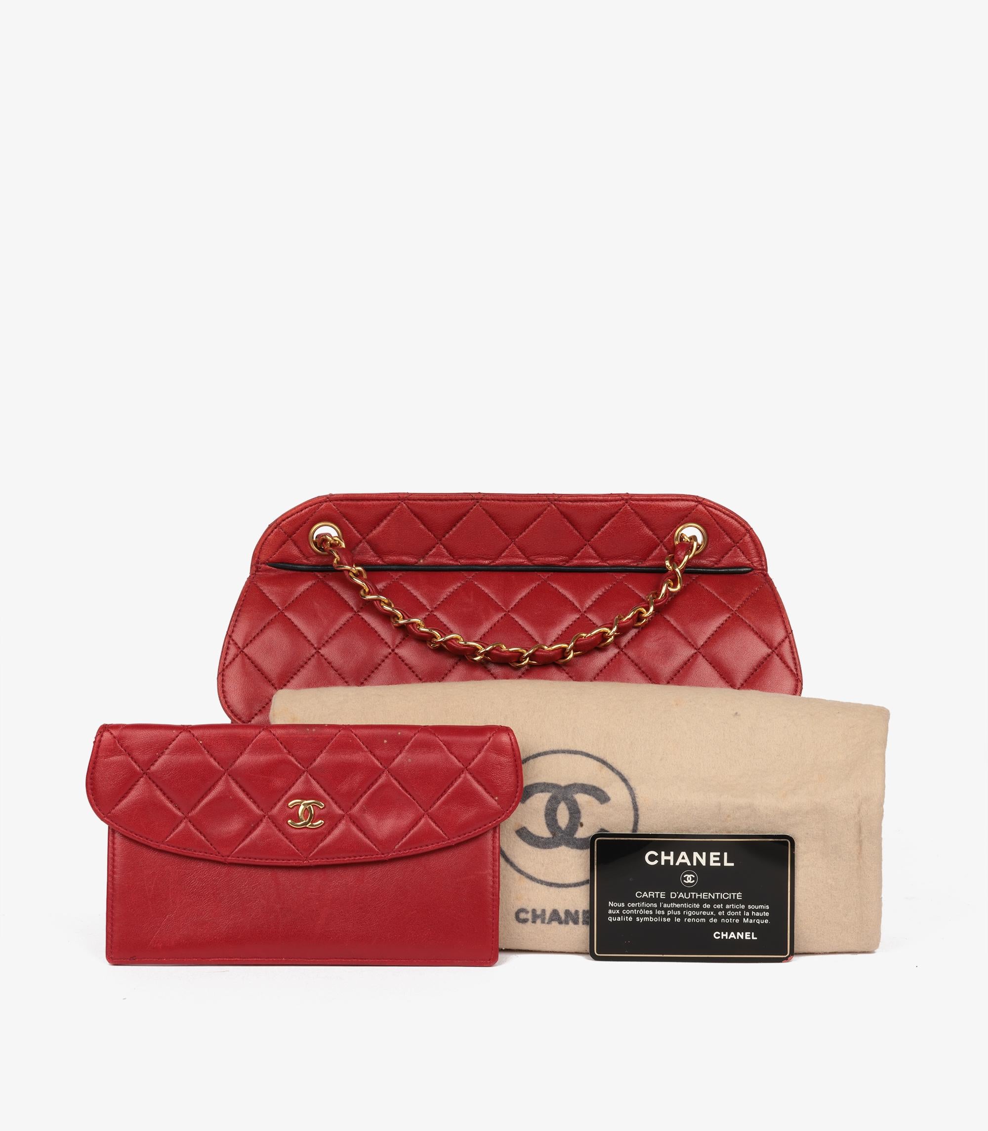Chanel Rote gesteppte Vintage Medium Classic Single Flap Tasche mit Beutel aus Lammfell im Angebot 6