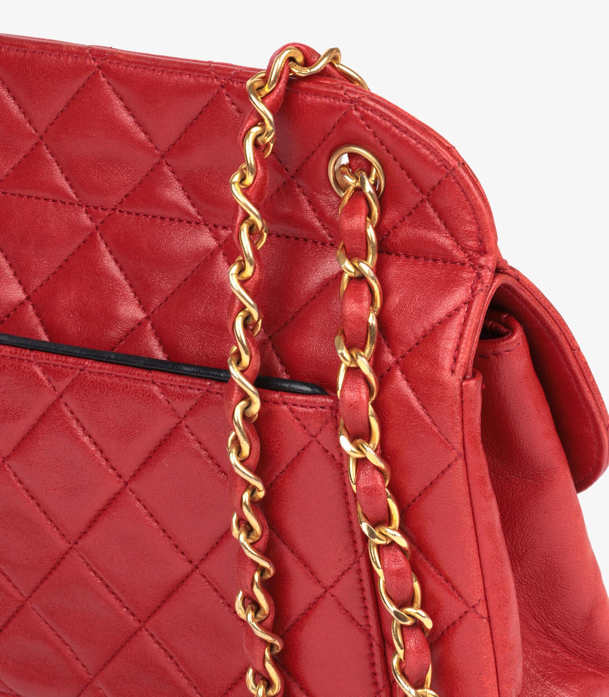 Chanel Rote gesteppte Vintage Medium Classic Single Flap Tasche mit Beutel aus Lammfell Damen im Angebot
