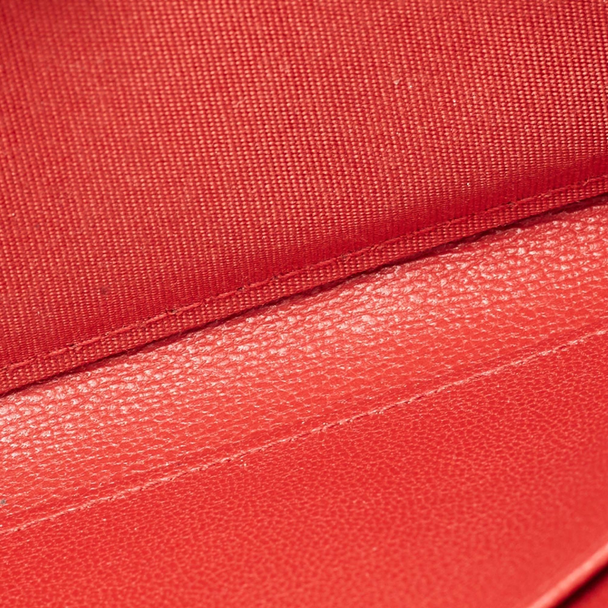 Chanel Red Quilted Leather 19 Zipped Wallet 6