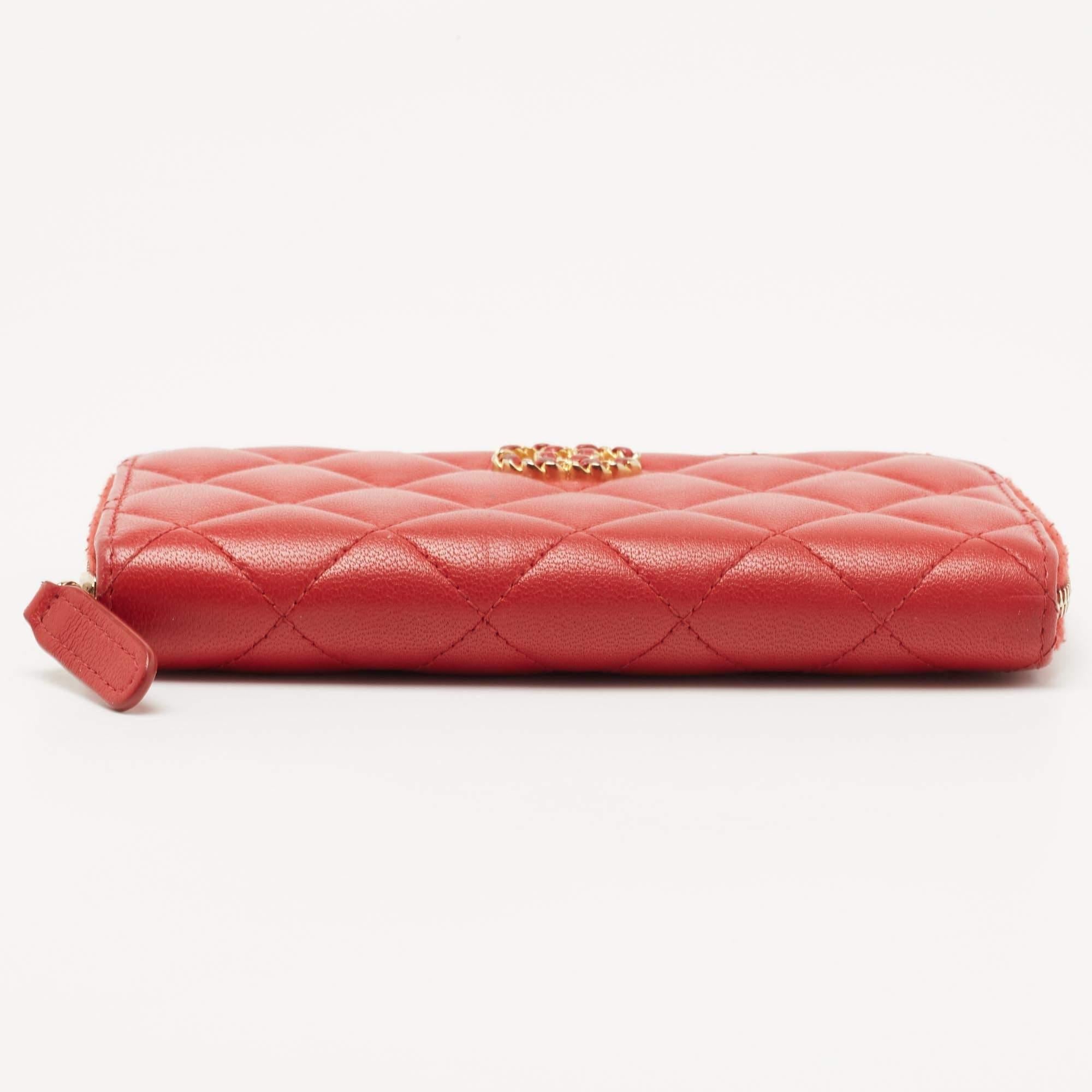 Chanel Red Quilted Leather 19 Zipped Wallet 2