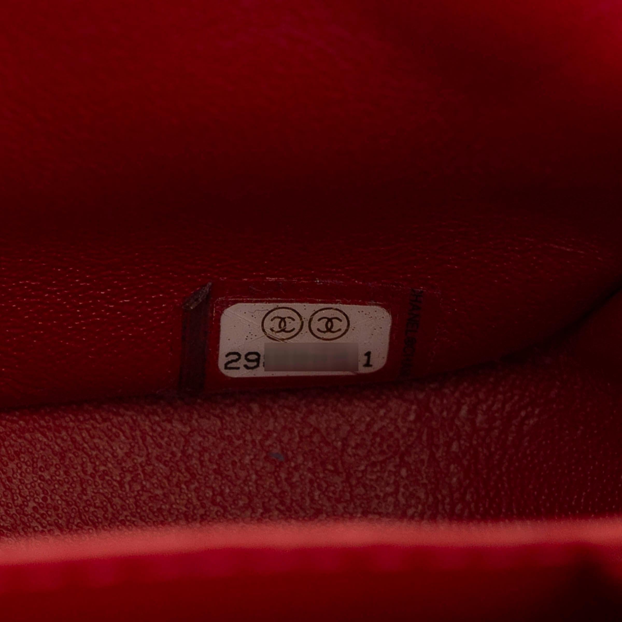 Chanel, borsa a tracolla in pelle trapuntata rossa 20S CLASSIC MINI SQUARE in vendita 2