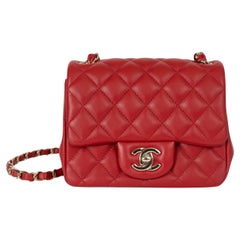 Chanel, borsa a tracolla in pelle trapuntata rossa 20S CLASSIC MINI SQUARE
