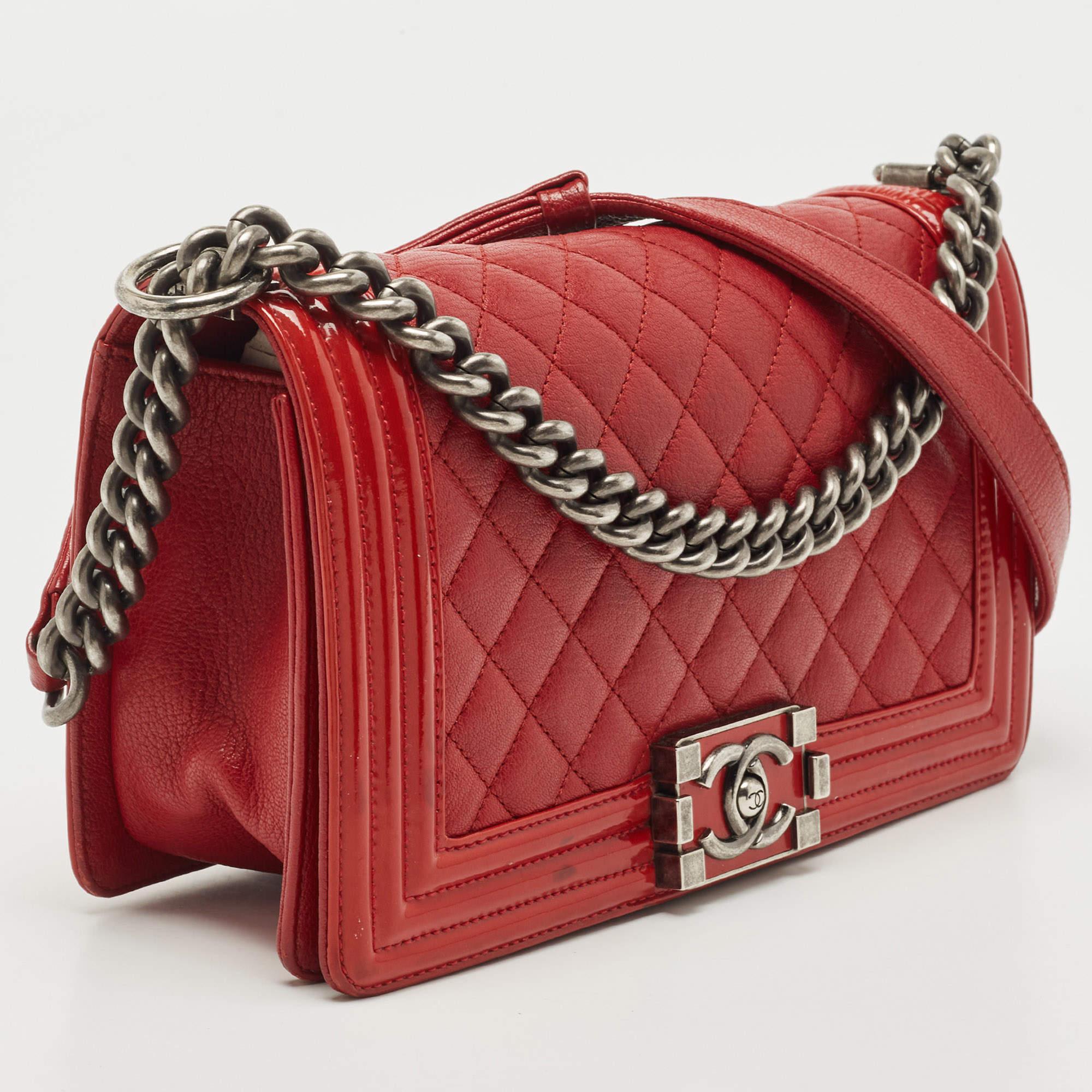Women's Chanel Red Quilted Leather and Patent Medium Boy Flap Bag For Sale