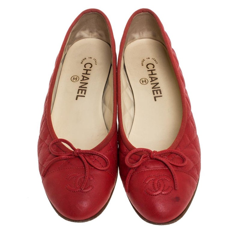 Chanel Red Quilted Leather CC Ballet Flats Size 38.5 at 1stDibs