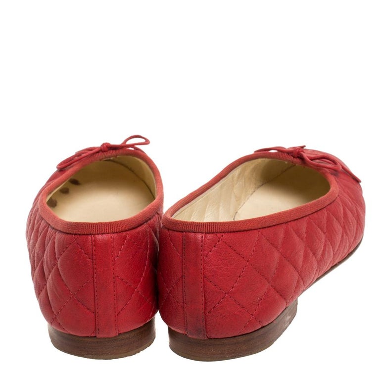 Chanel Red Quilted Leather CC Ballet Flats Size 38.5