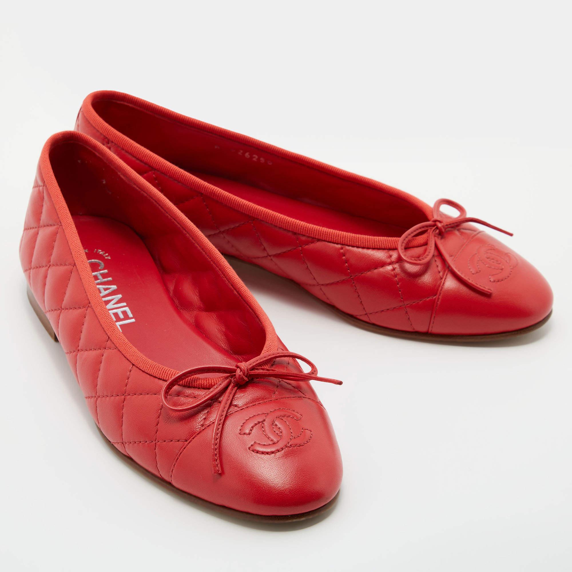 Chanel Red Quilted Leather CC Bow Cap Toe Ballet Flats Size 37 1