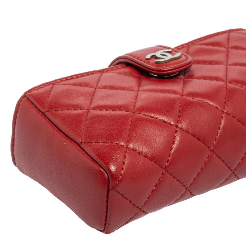 Chanel Red Quilted Leather CC Phone Pouch 3