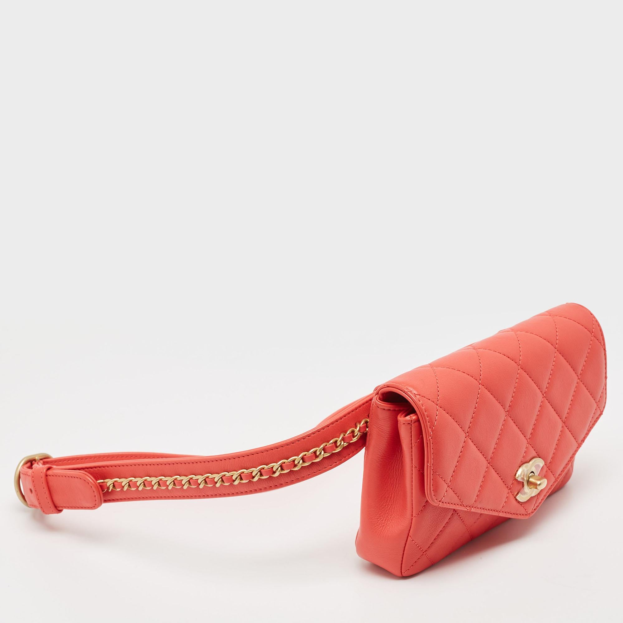 Chanel Red Quilted Leather CC Waist Belt Bag In New Condition In Dubai, Al Qouz 2