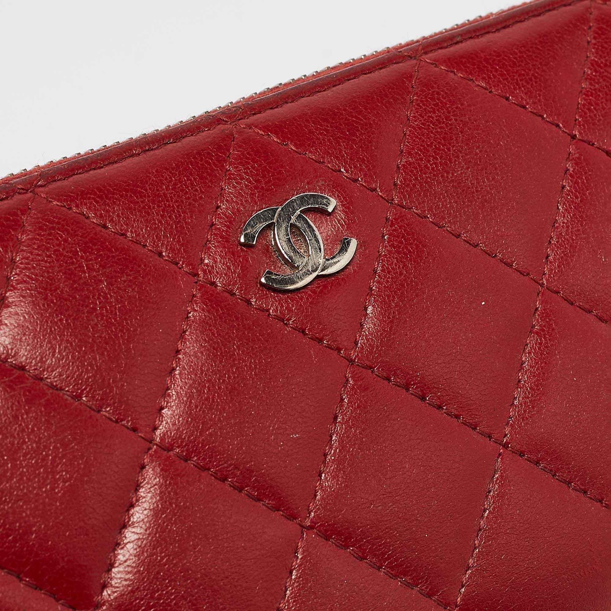 Women's Chanel Red Quilted Leather CC Zip Continental Wallet