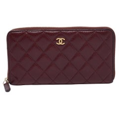 Chanel Rotes gestepptes Leder Classic Zip Around Wallet