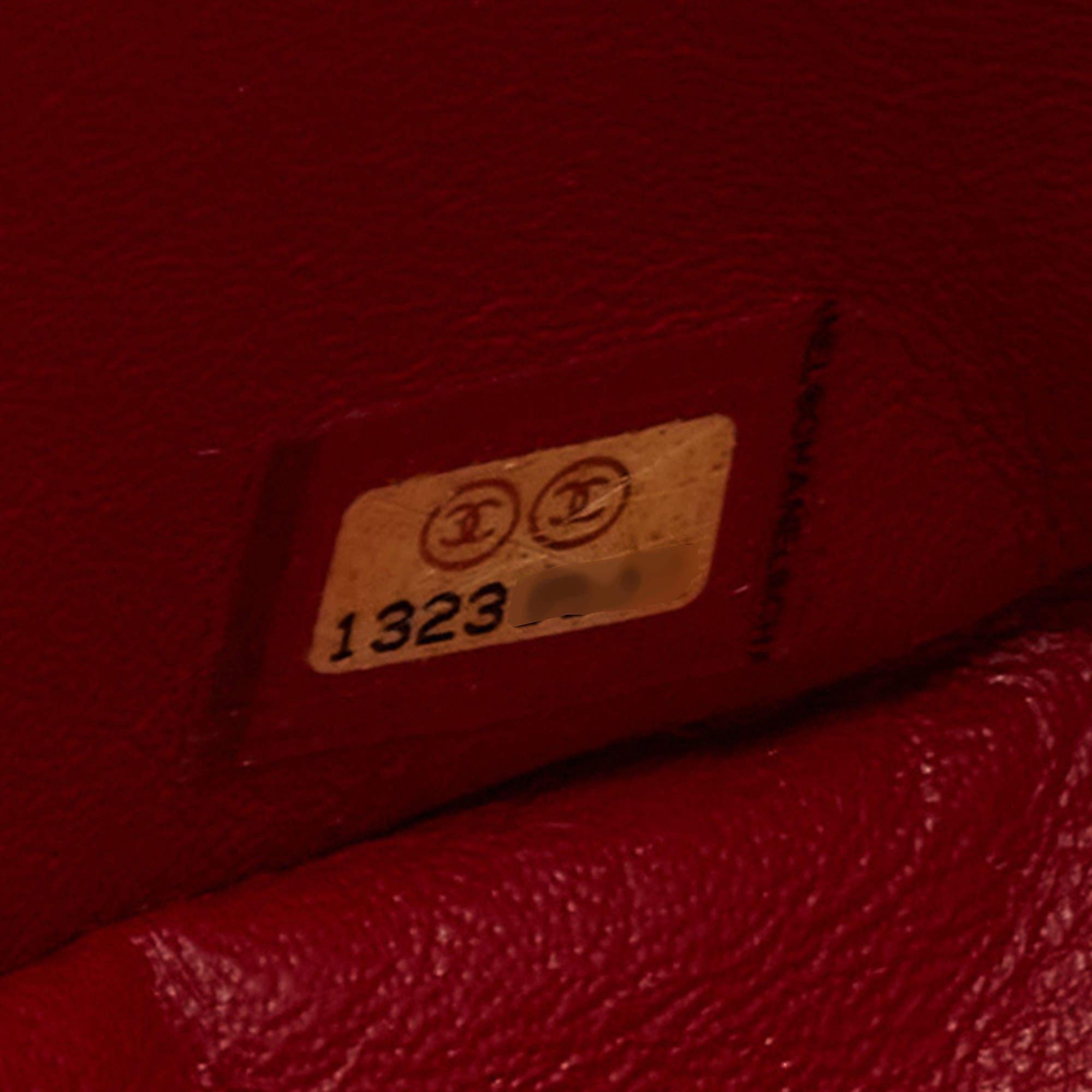 Chanel Rote gesteppte Jumbo Classic Double Flap Tasche aus Leder im Angebot 3