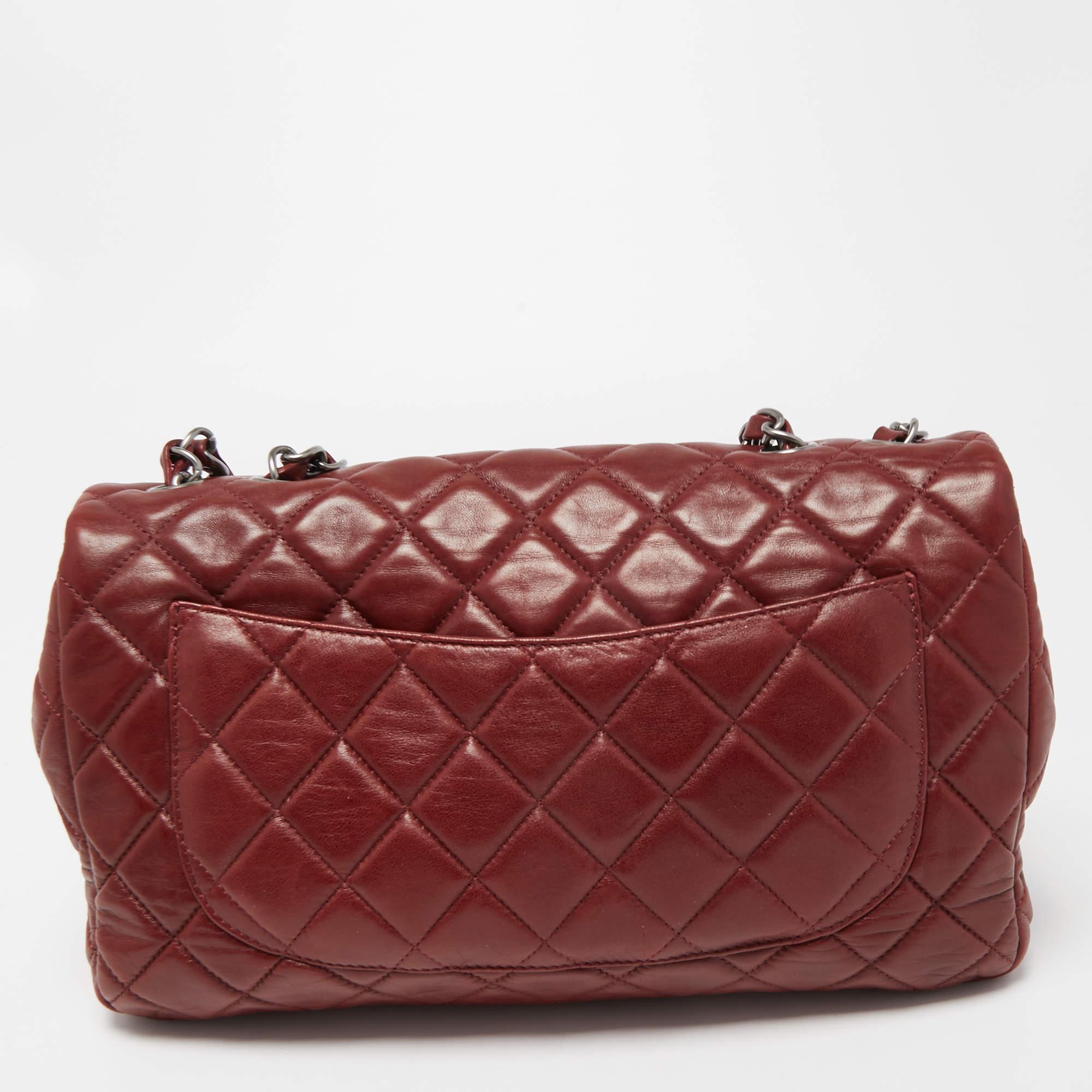 Chanel Red Quilted Leather Jumbo Classic Single Flap Bag In Good Condition For Sale In Dubai, Al Qouz 2