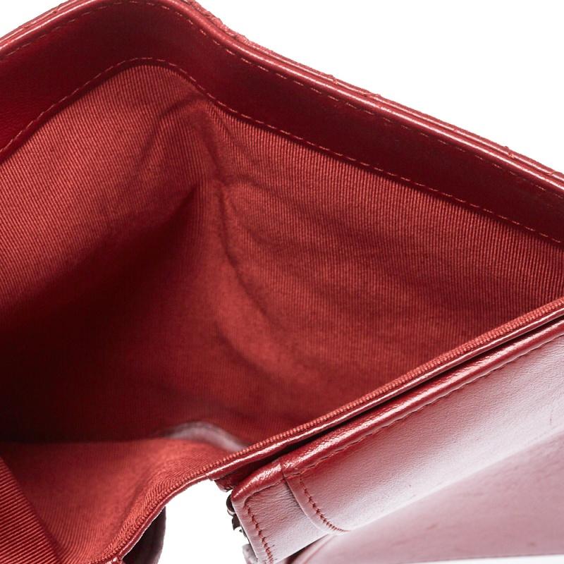 Chanel Rotes gestepptes Leder L Yen Continental Geldbörse 3
