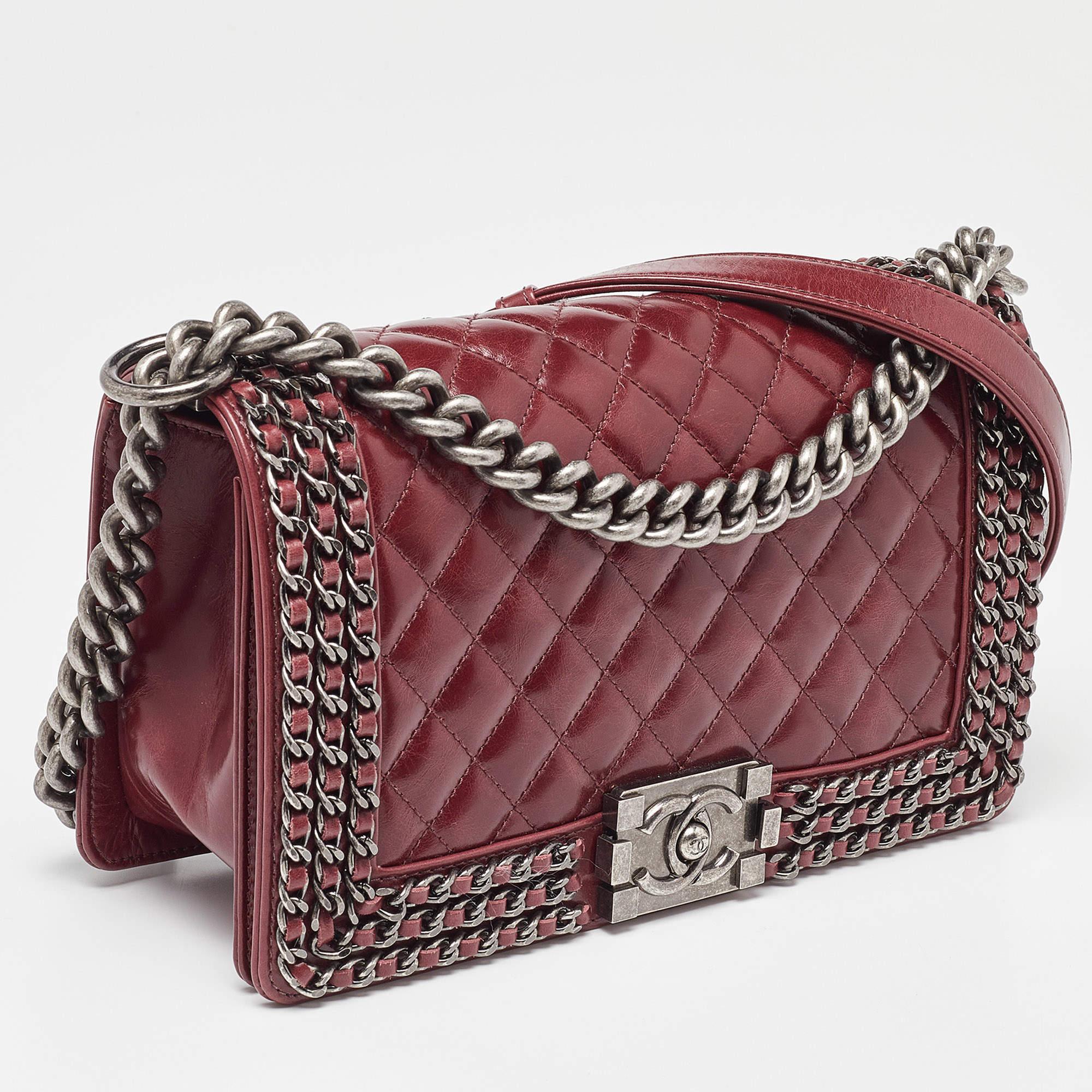 Chanel Red Quilted Leather Medium Interlaced Chained Boy Flap Bag In Good Condition For Sale In Dubai, Al Qouz 2