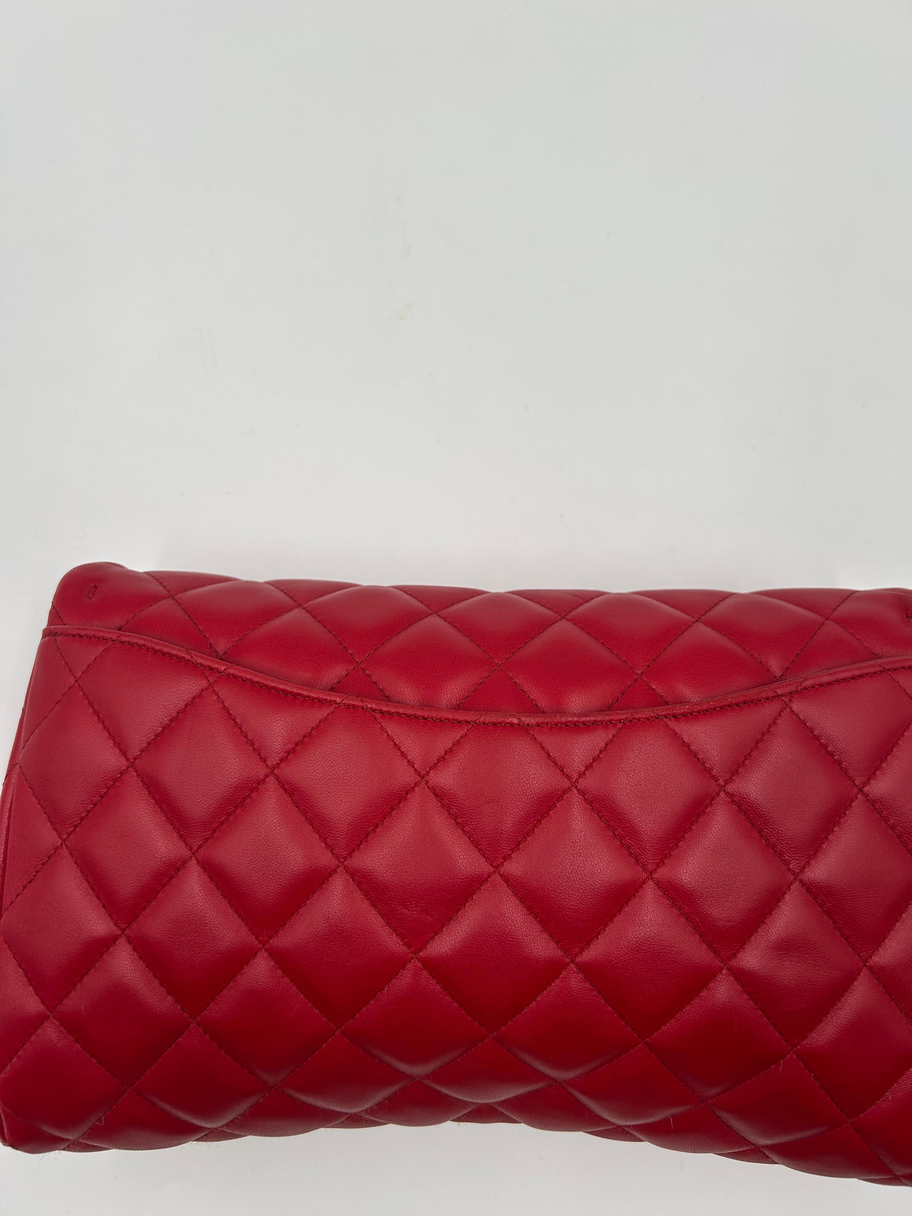 Chanel Rotes gestepptes Leder Neue Clutch Tasche 2013 im Angebot 10