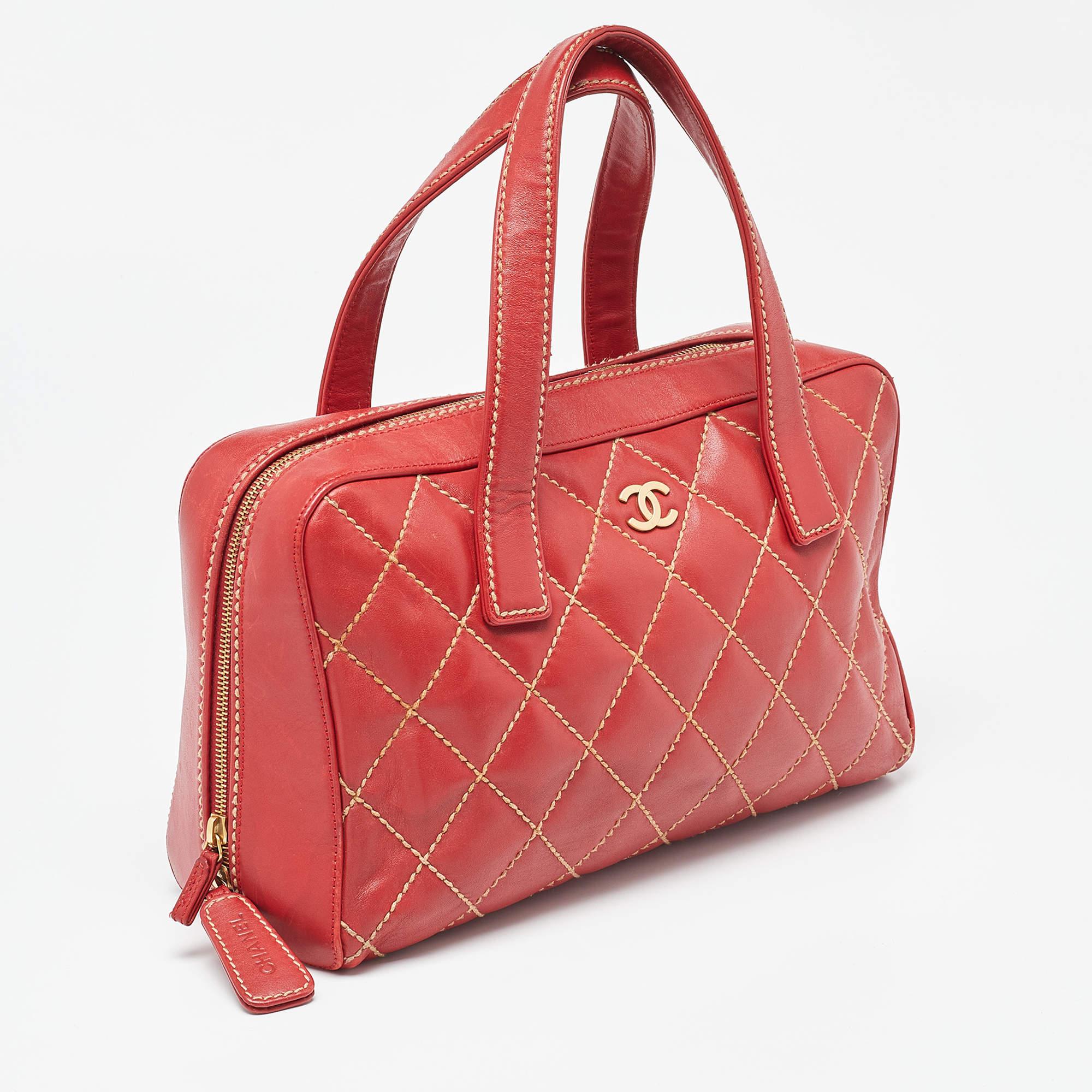 Chanel Red Quilted Leather Surpique Bowler Bag In Fair Condition In Dubai, Al Qouz 2