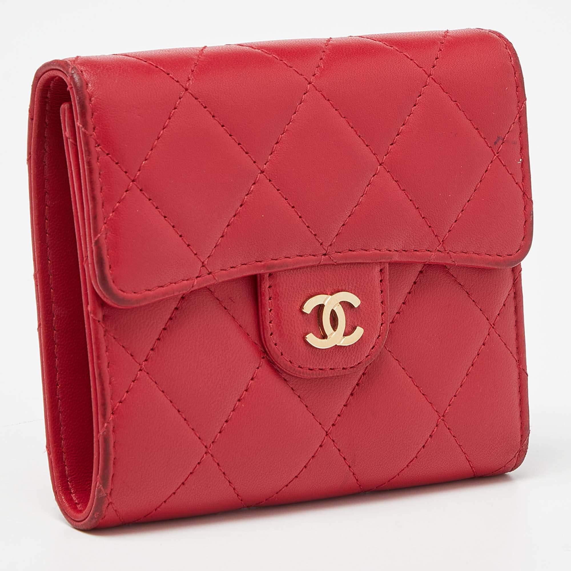 Women's Chanel Red Quilted Leather Trifold CC Wallet