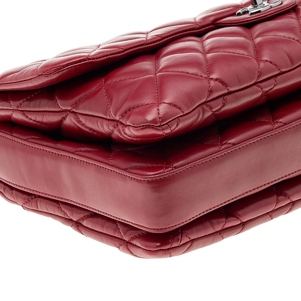 Chanel Red Quilted Leather Triple Accordion Maxi Flap Bag In Good Condition In Dubai, Al Qouz 2