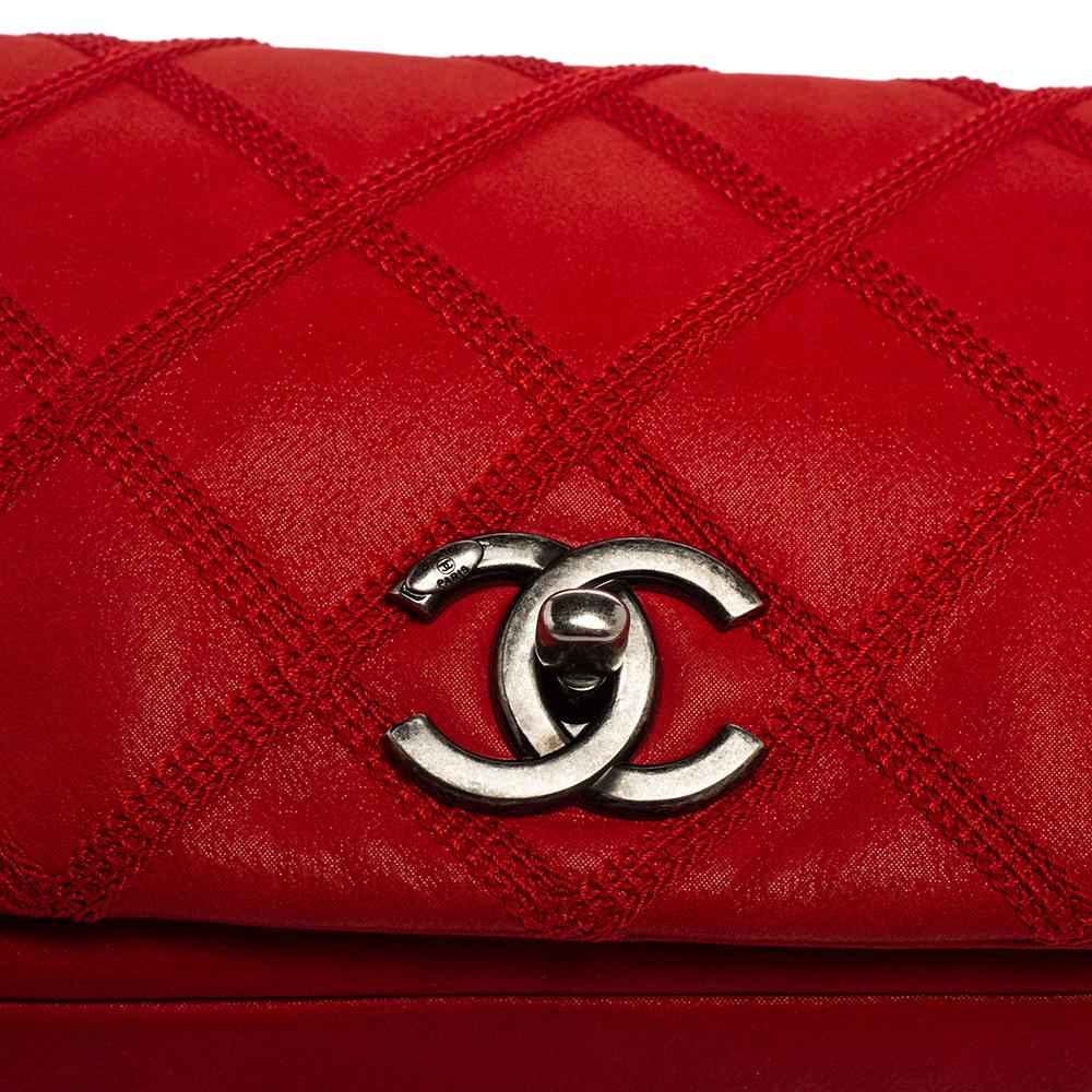 Chanel Red Quilted Nubuck Leather Small Diamond Crochet Stitch Flap Bag 2