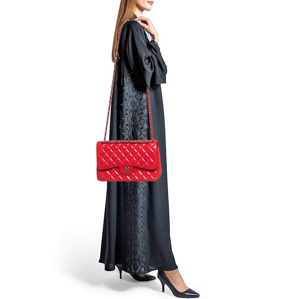 Carry everything you need in style thanks to this Jumbo Classic Chanel Flap Bag. Crafted from the best materials this is an accessory that promises enduring style and usage.