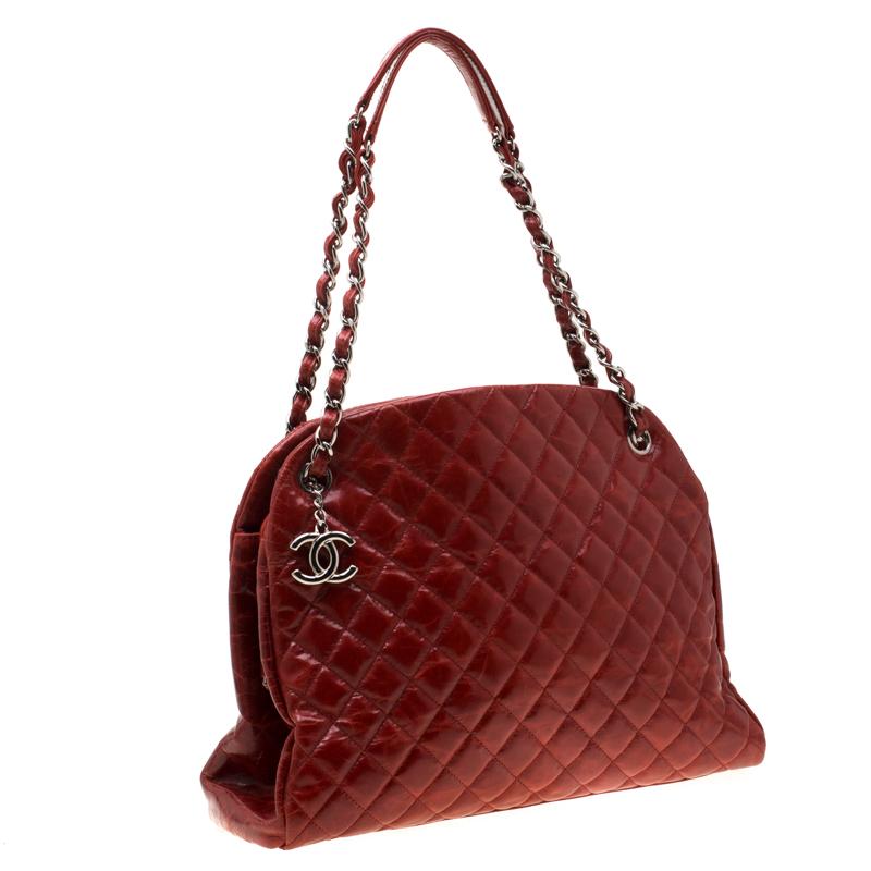 Chanel Red Quilted Patent Leather Just Mademoiselle Bowling Bag In Good Condition In Dubai, Al Qouz 2